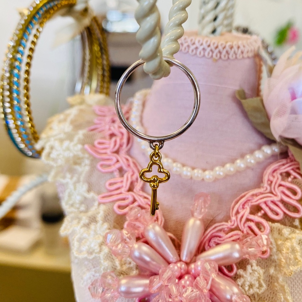 Sterling Silver Two Tone Key Charm Ring - Picture 3 of 3